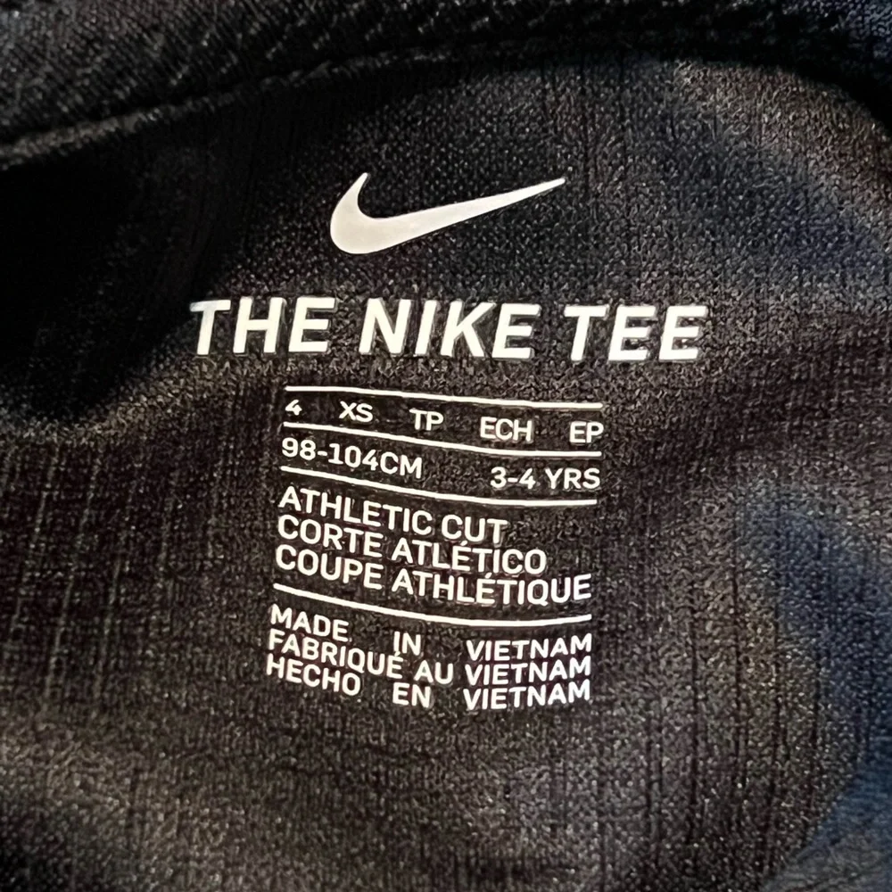 Nike Dri-Fit Hooded Long Sleeve Tee NWOTS XS‎